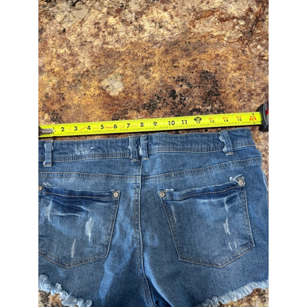 Rue21 Distressed Denim Cutoff Shorts - Picture 3 of 6
